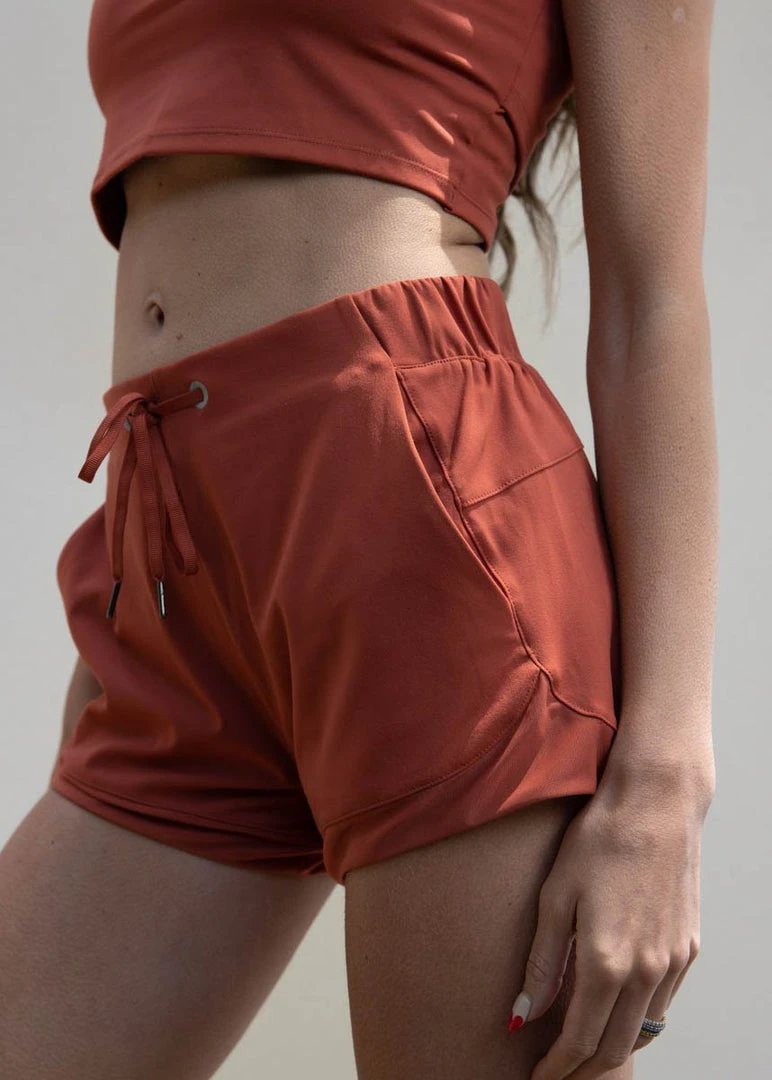 Wondery. Janelle Active Short