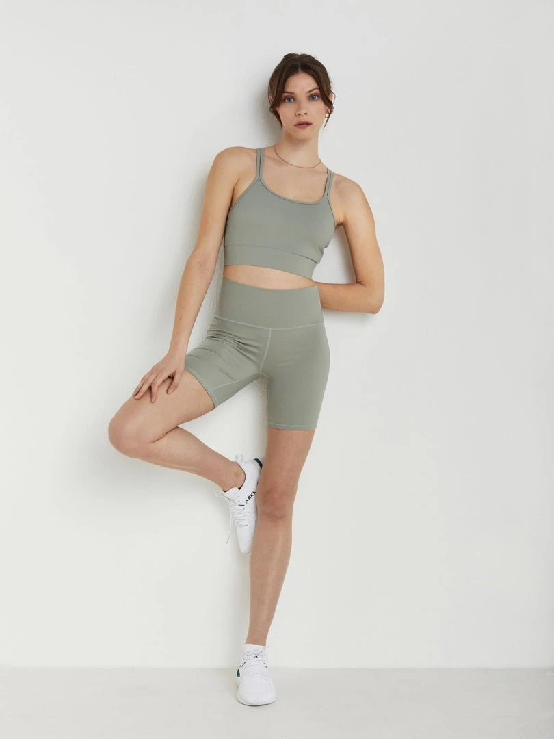 Varley Dina Short 7”