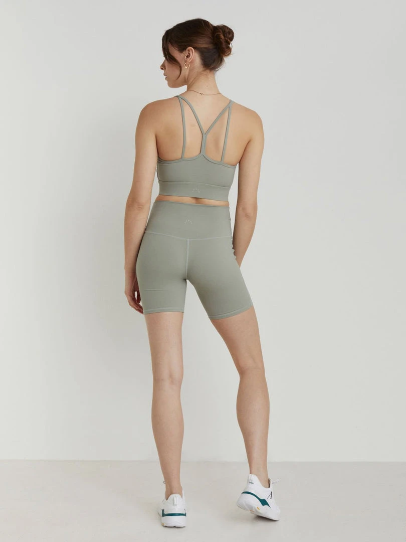 Varley Dina Short 7”