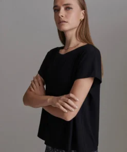 Varley Tilden Tee 2.0 Home Page